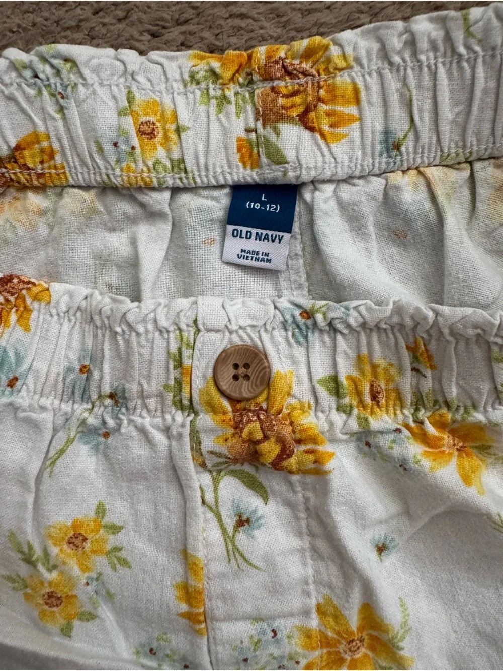 Old Navy Sunflower Print High-Waist Shorts - White & Yellow
